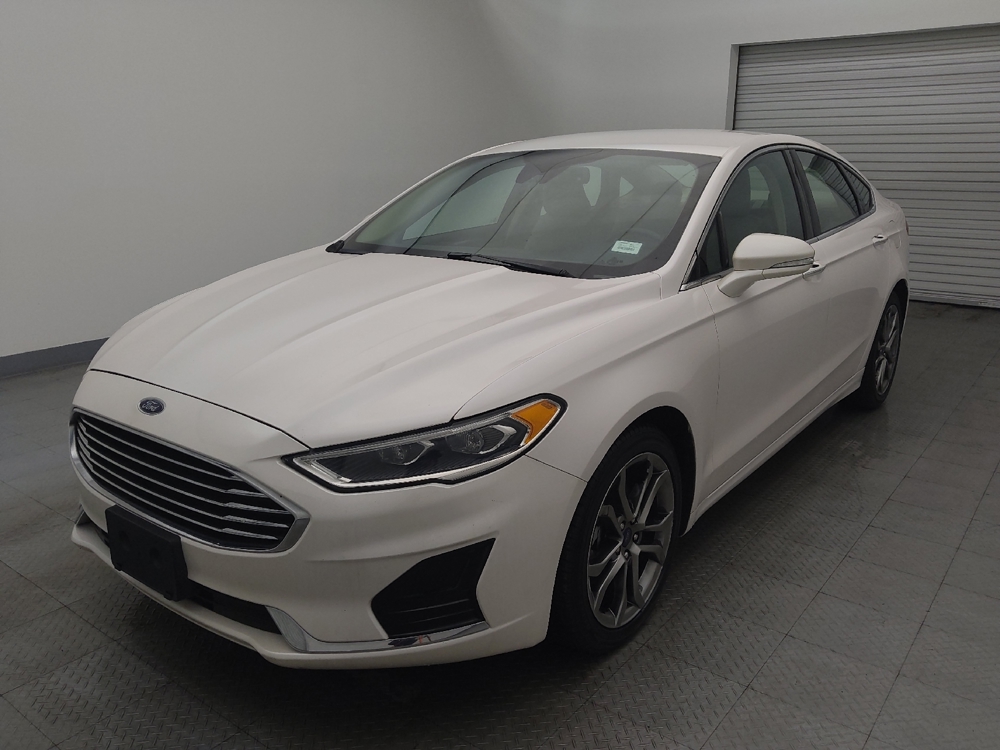 2019 Ford Fusion SEL's photo