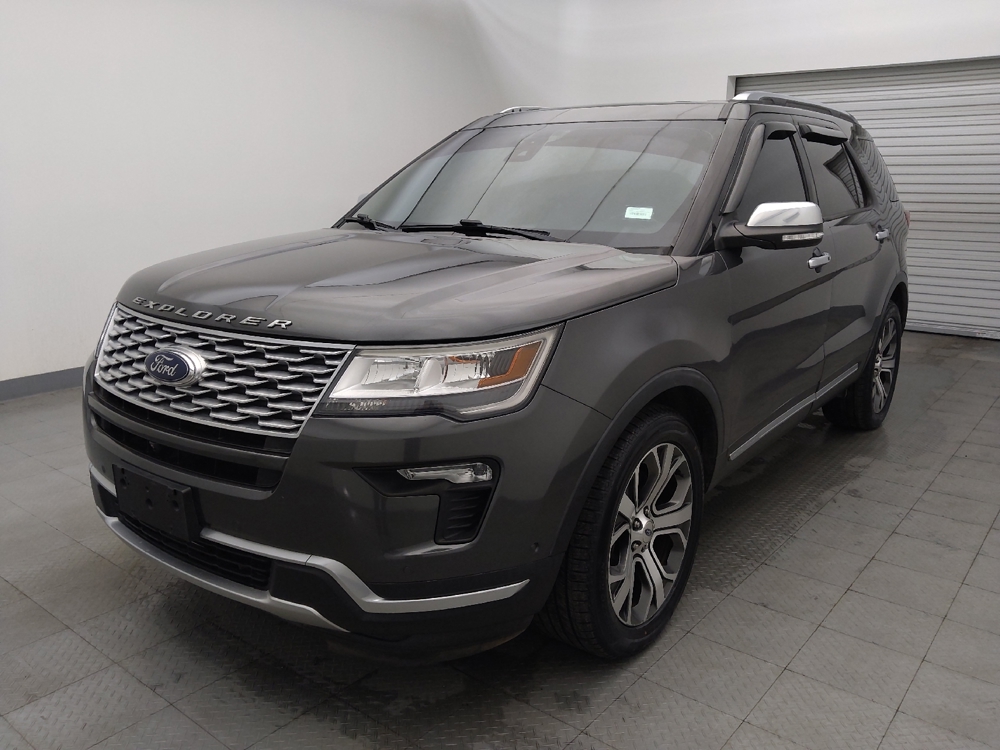 2019 Ford Explorer Platinum's photo