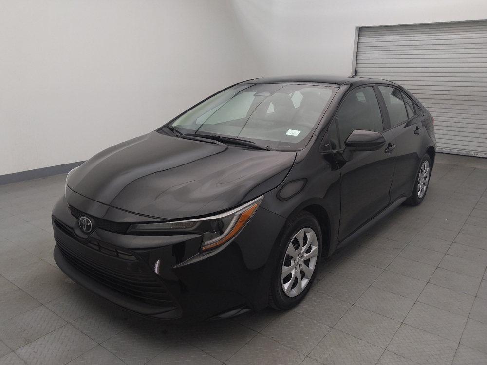 2024 Toyota Corolla LE's photo