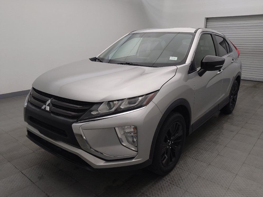 2019 Mitsubishi Eclipse Cross LE's photo