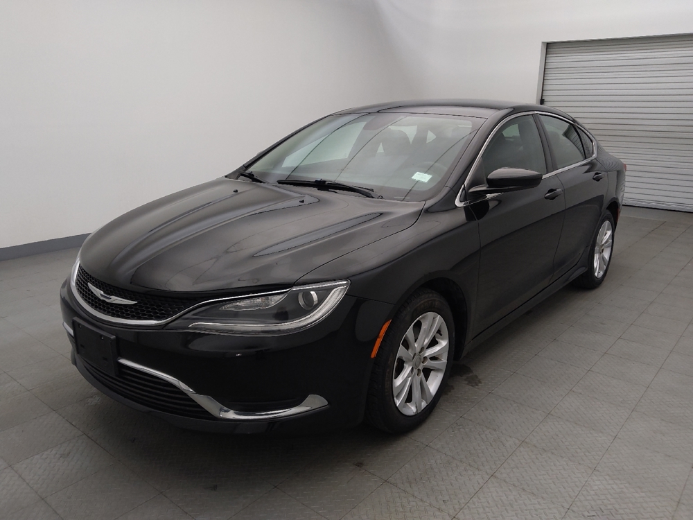 2015 Chrysler 200 Limited's photo