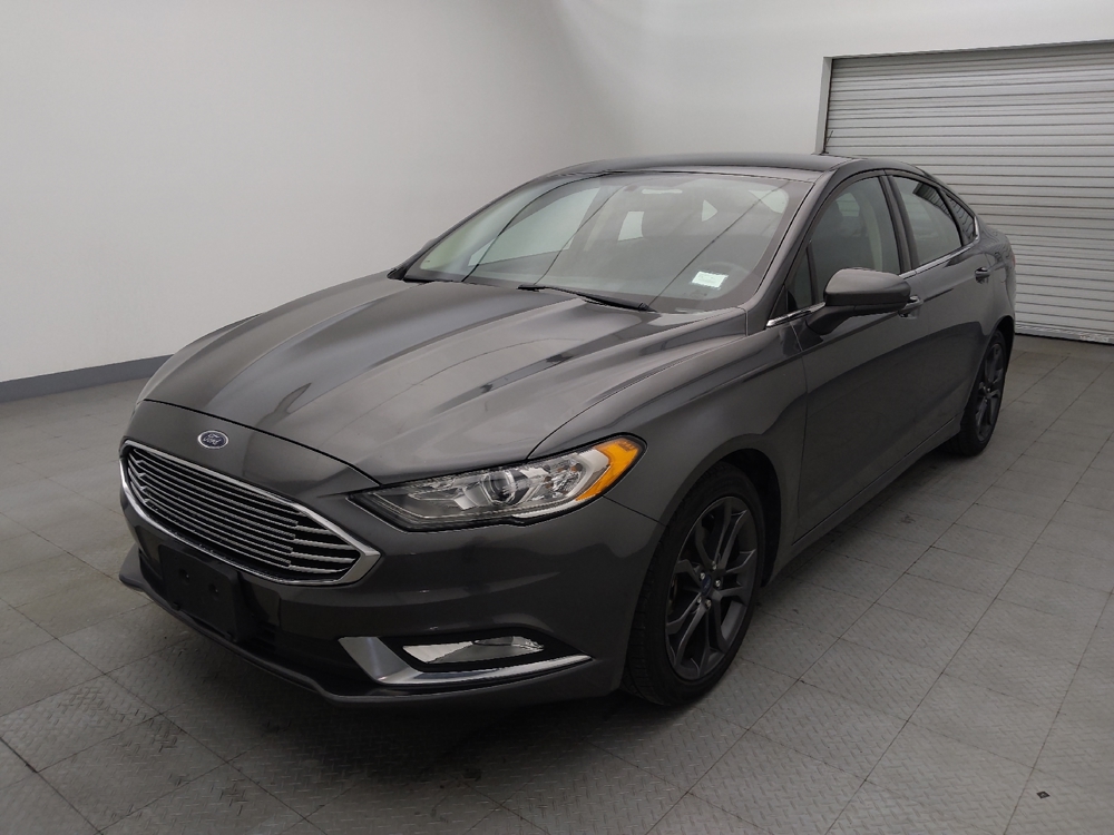 2018 Ford Fusion SE's photo