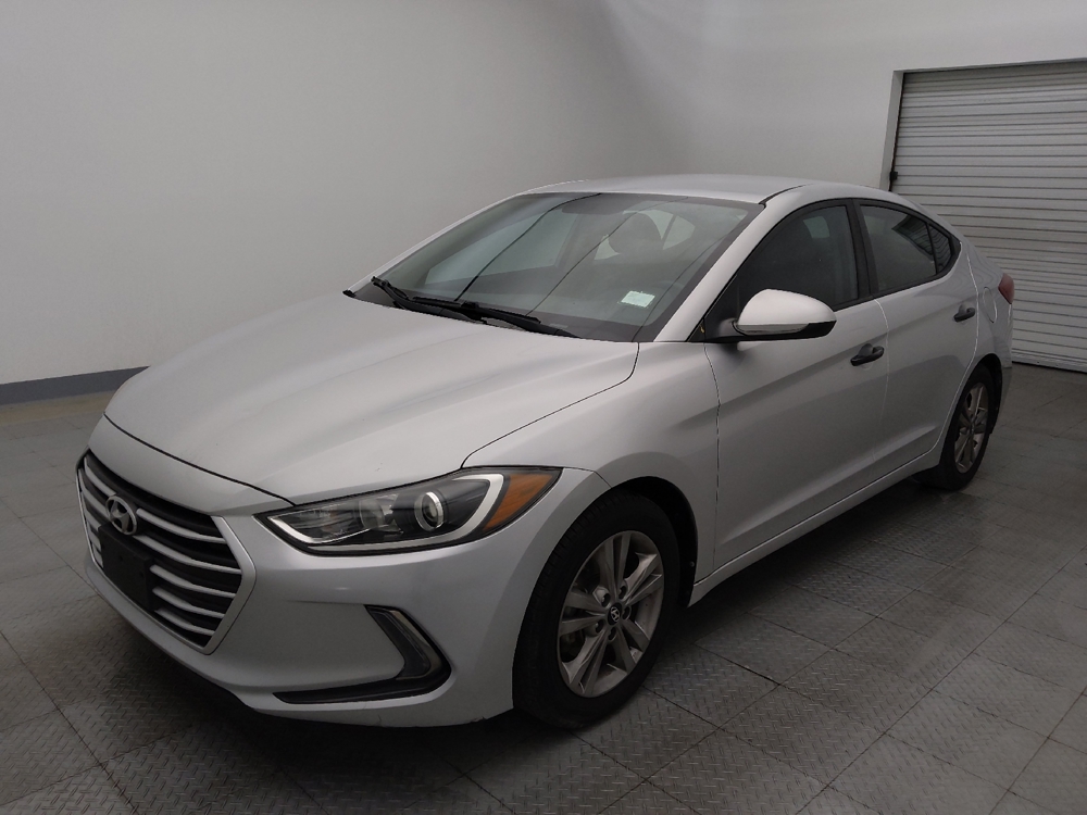 2017 Hyundai Elantra SE's photo