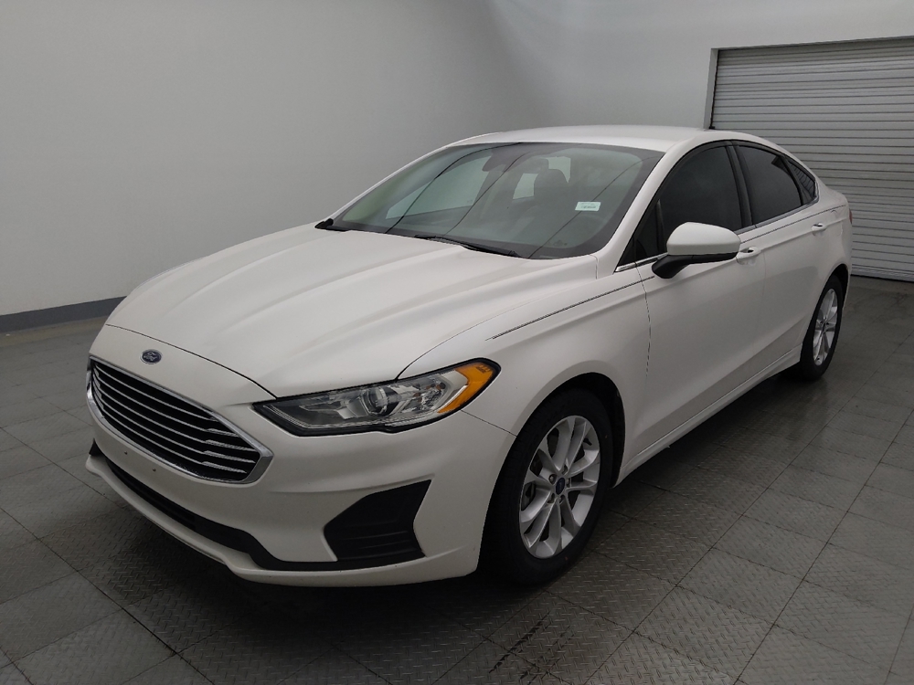 2020 Ford Fusion SE's photo