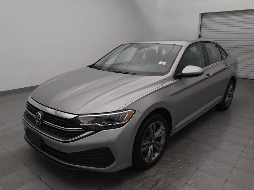 2024 Volkswagen Jetta SE's photo