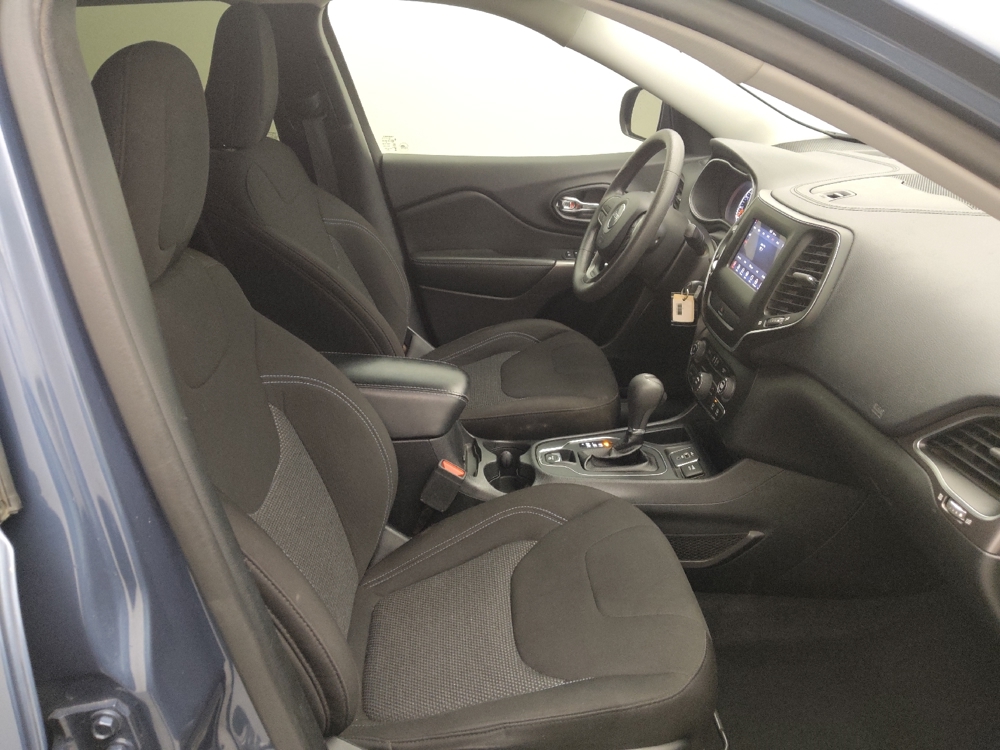 Photo 16