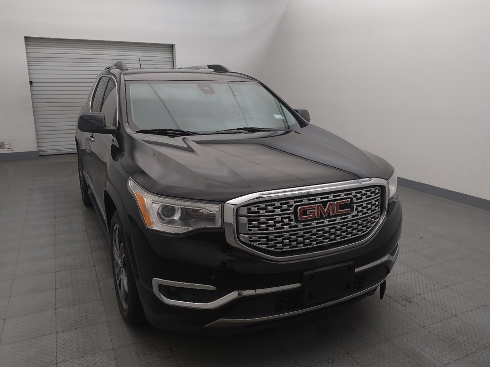 2017 GMC Acadia Denali - Photo 11