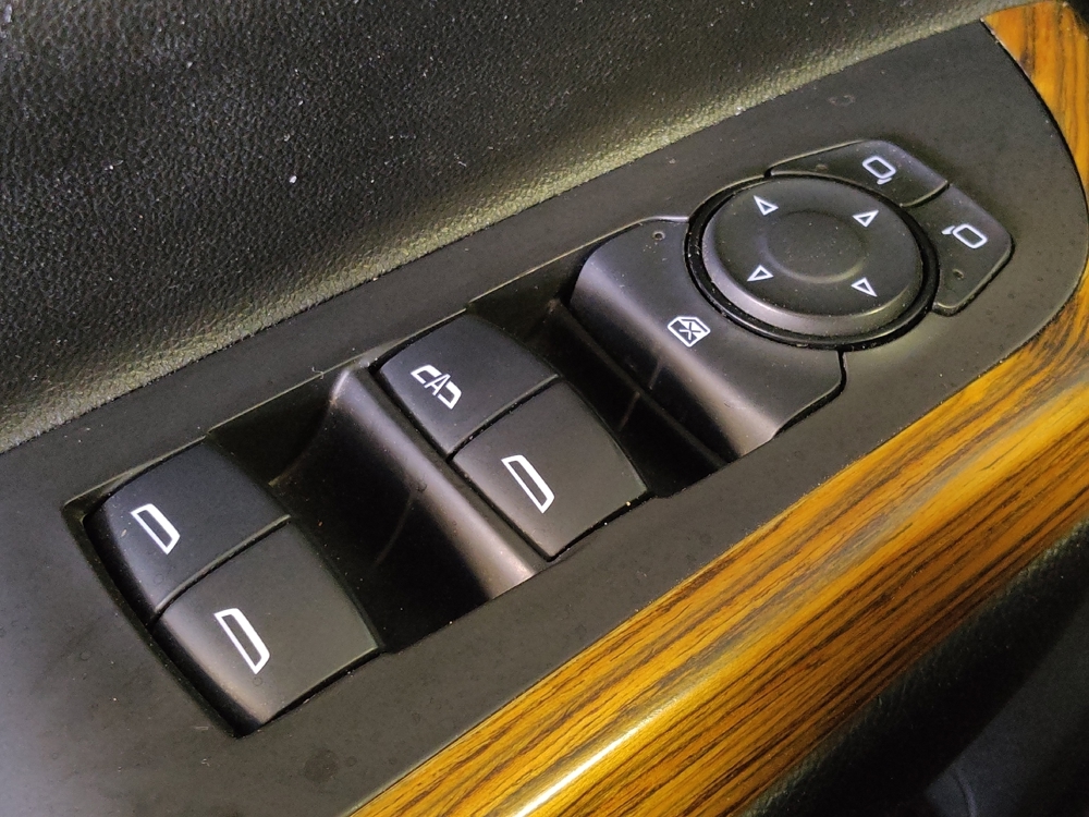 2017 GMC Acadia Denali - Photo 21