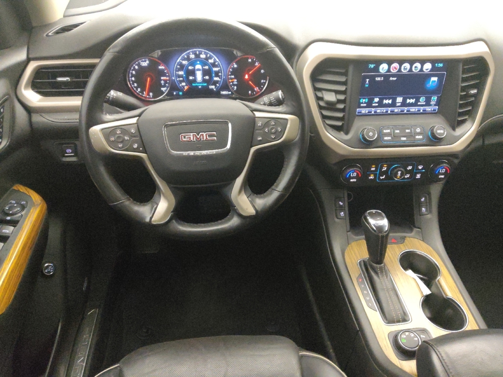 2017 GMC Acadia Denali - Photo 17