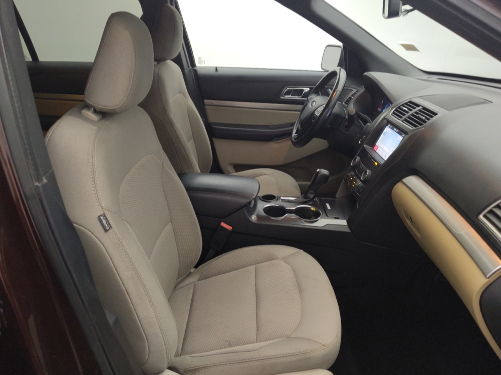 2019 Ford Explorer XLT - Photo 16