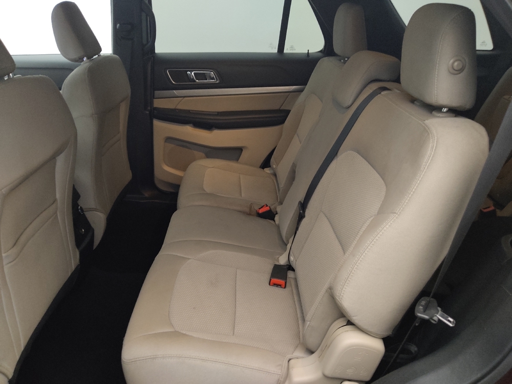 2019 Ford Explorer XLT - Photo 14