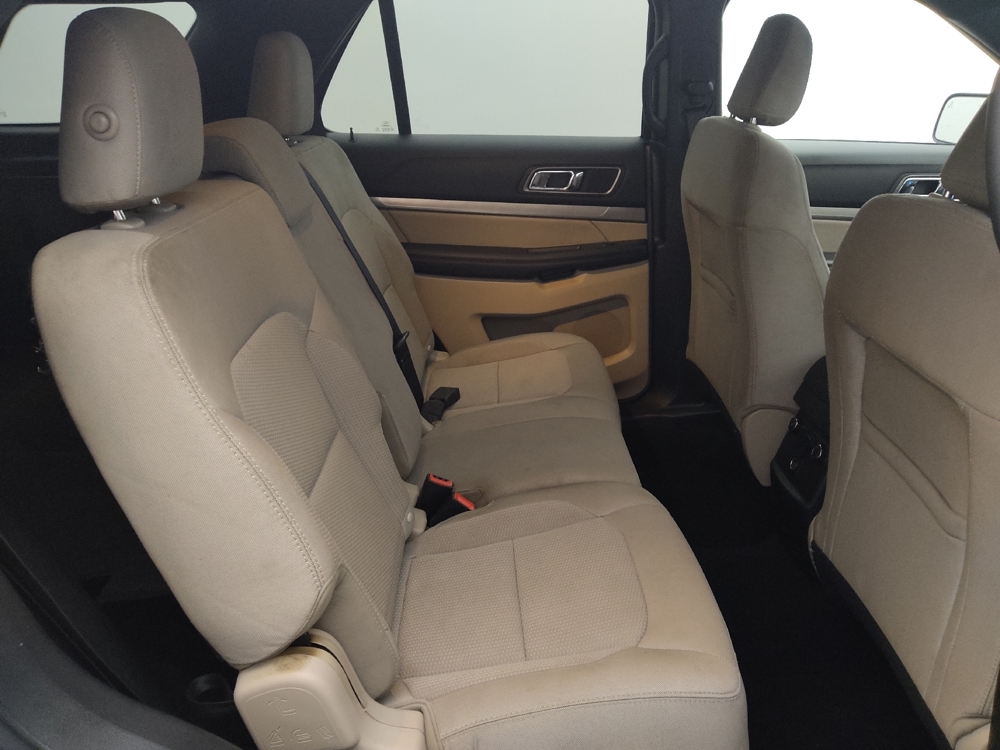 2019 Ford Explorer XLT - Photo 15