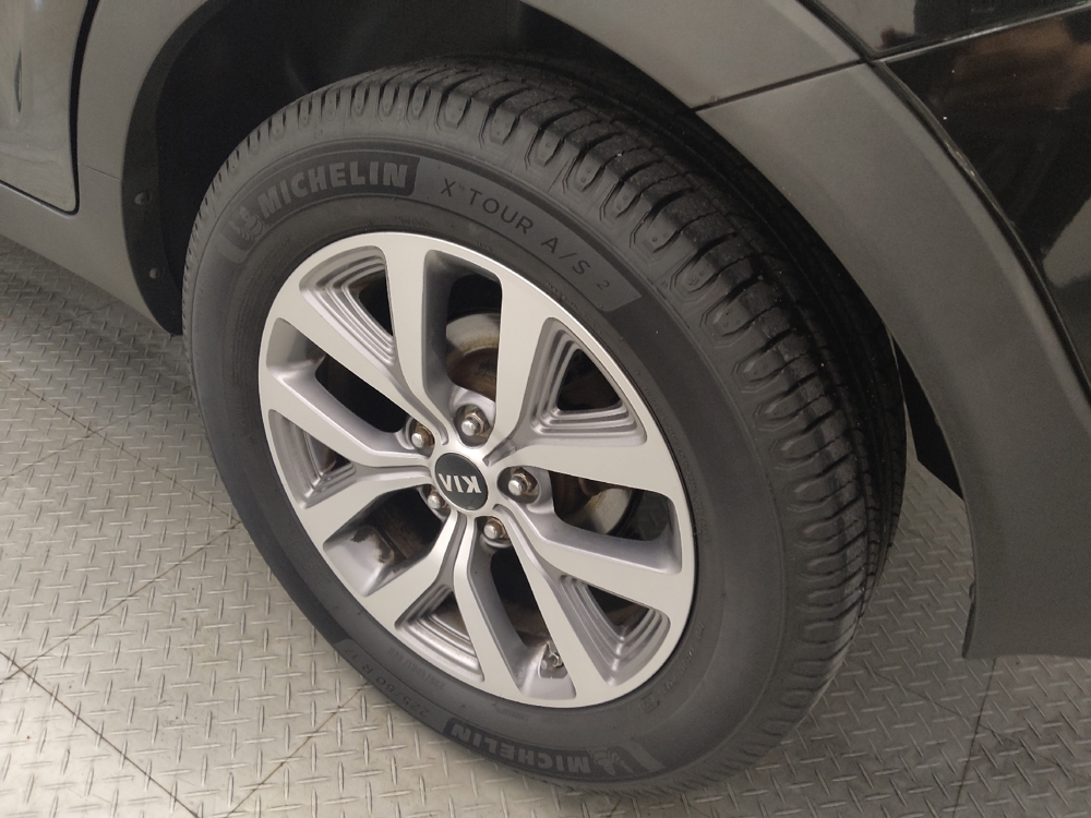 2016 Kia Sportage LX - Photo 24