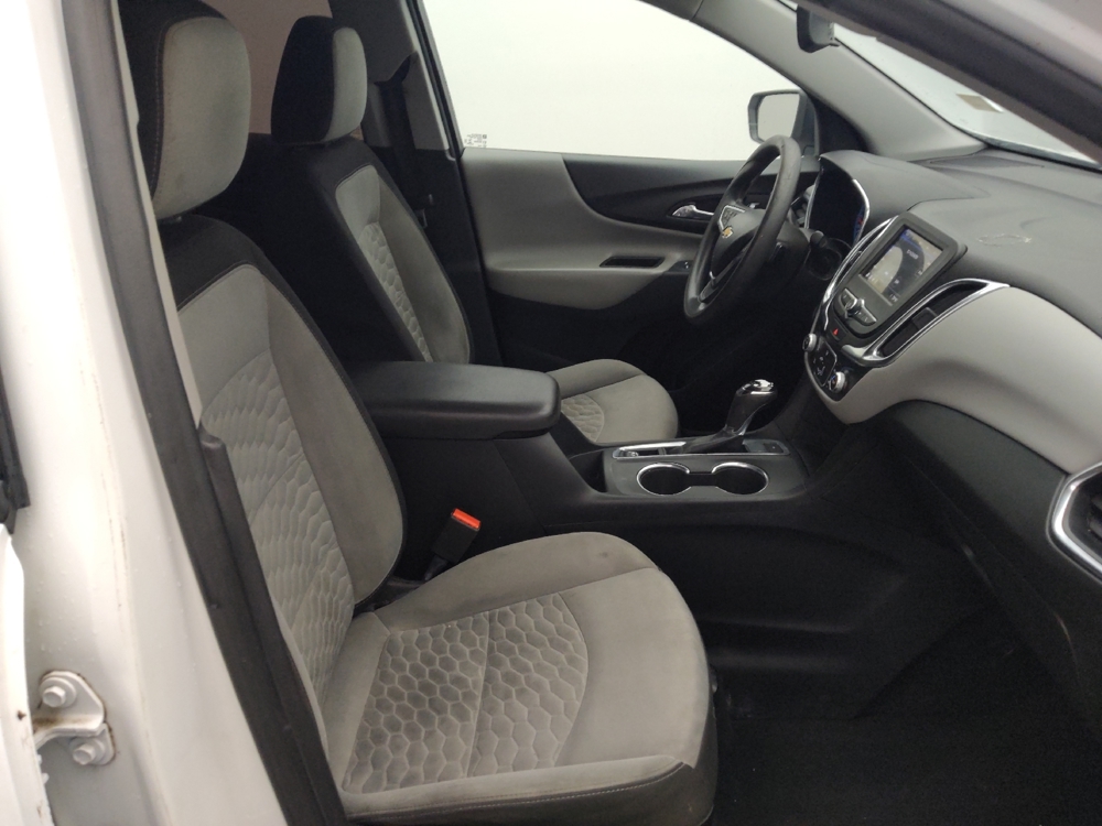 2019 Chevrolet Equinox LS - Photo 16