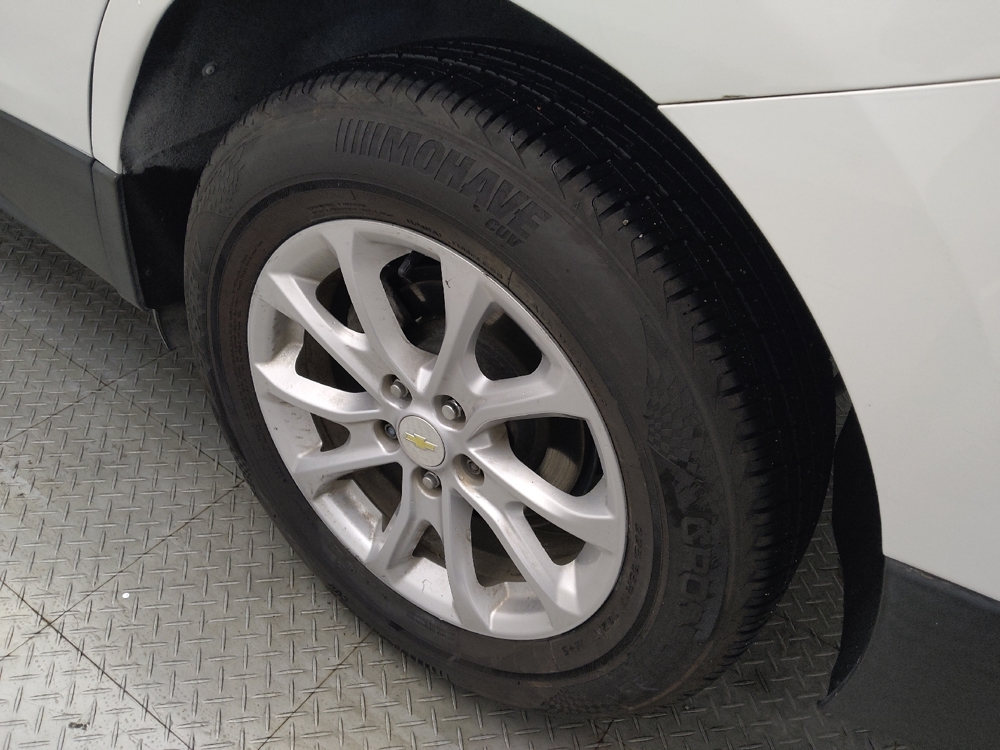 2019 Chevrolet Equinox LS - Photo 24