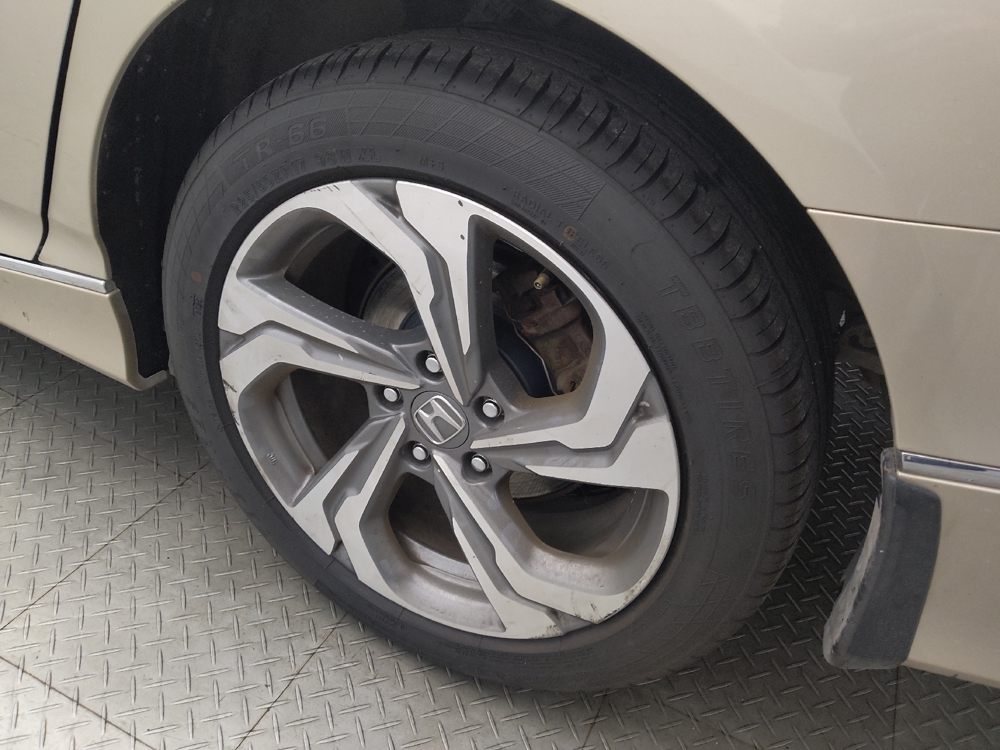 2020 Honda Accord EX - Photo 24