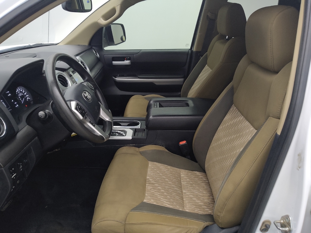 2018 Toyota Tundra SR5 - Photo 13