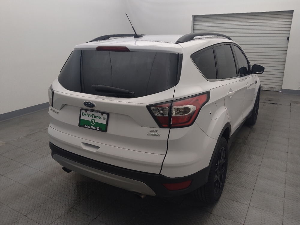 2017 Ford Escape SE - Photo 6