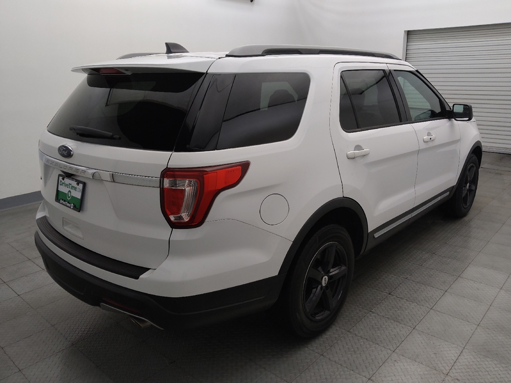 2018 Ford Explorer XLT - Photo 7