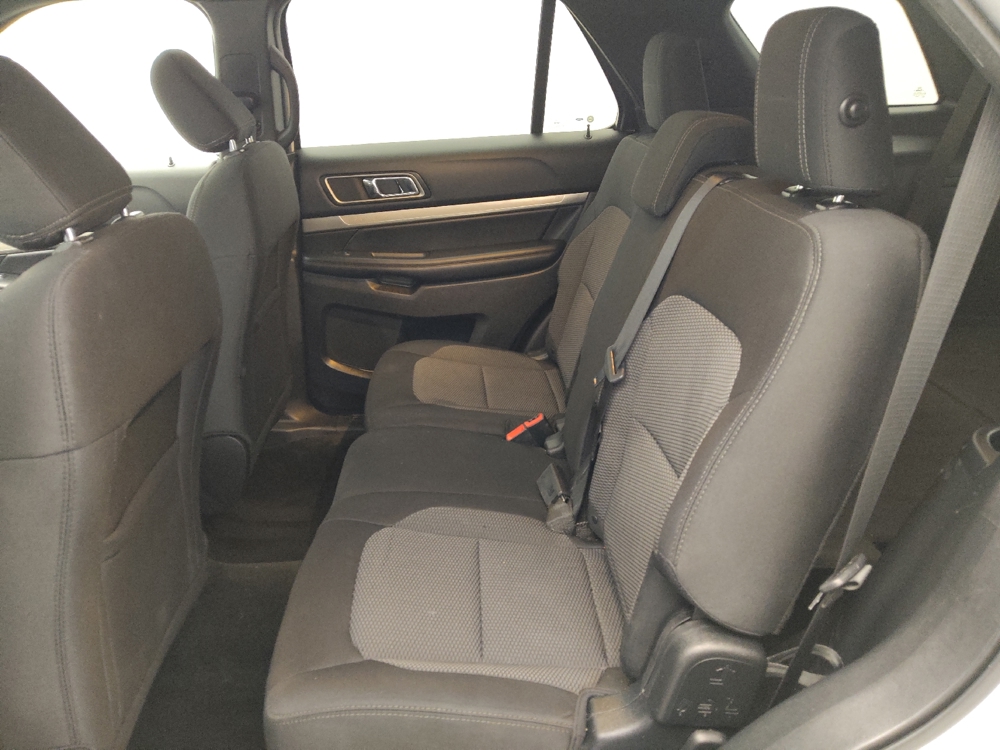 2018 Ford Explorer XLT - Photo 14