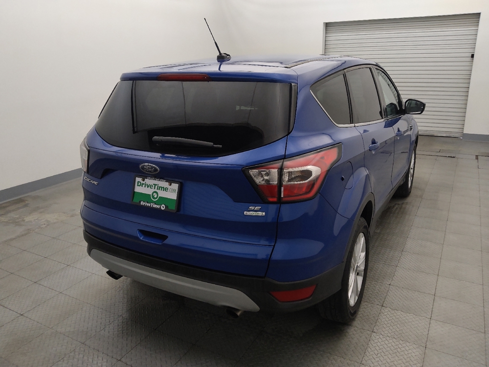 2017 Ford Escape SE - Photo 6