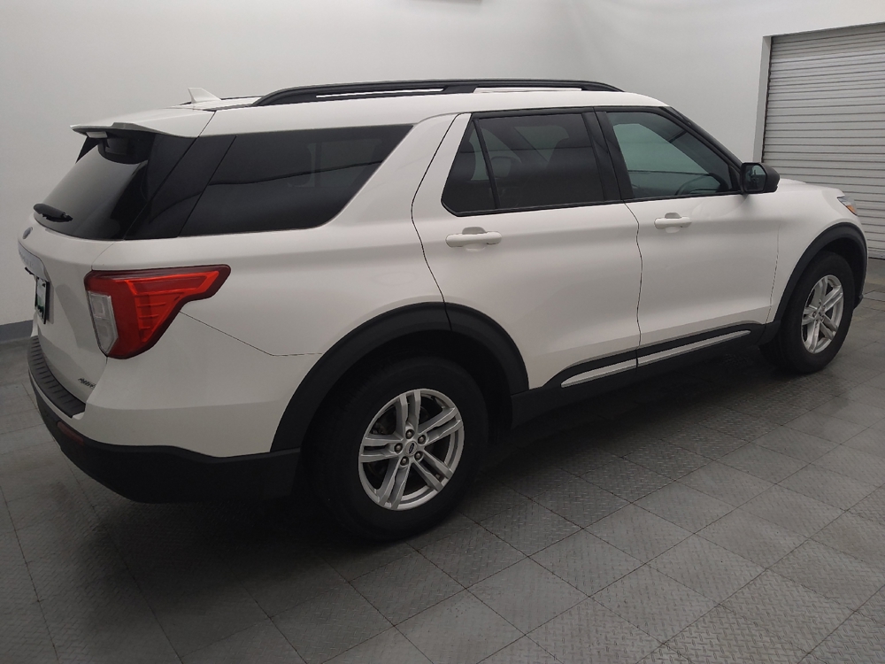 2022 Ford Explorer XLT - Photo 8