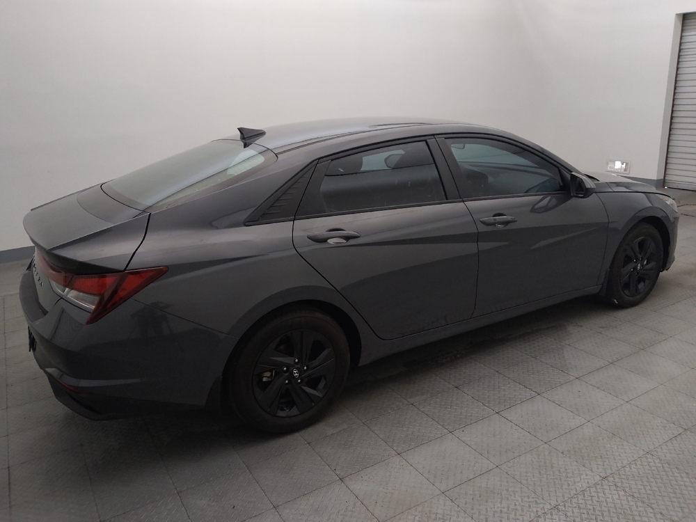 2023 Hyundai Elantra SEL - Photo 8