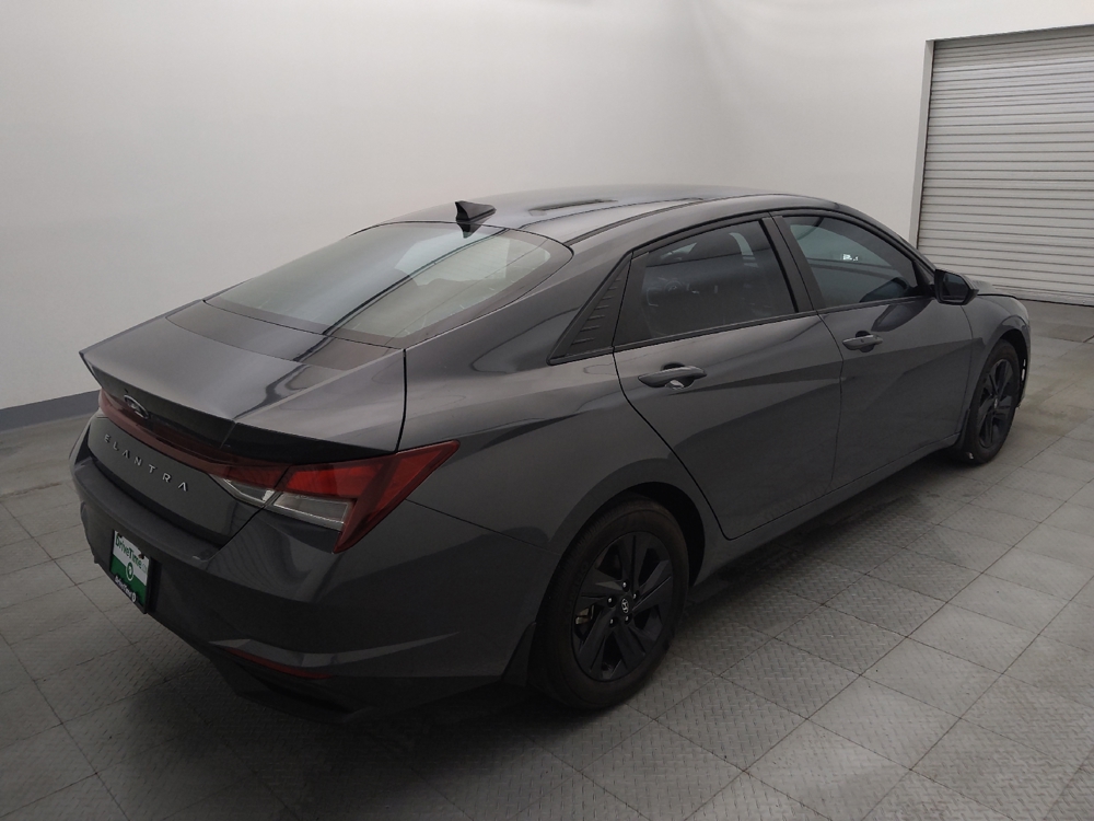 2023 Hyundai Elantra SEL - Photo 7