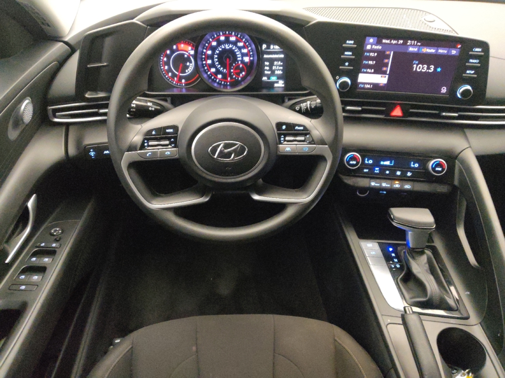 2023 Hyundai Elantra SEL - Photo 17