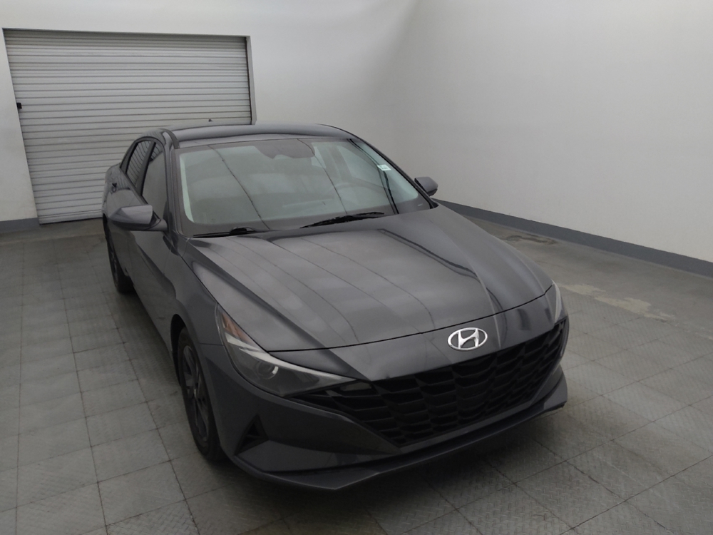 2023 Hyundai Elantra SEL - Photo 11