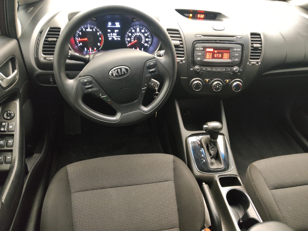 2017 Kia Forte LX - Photo 17