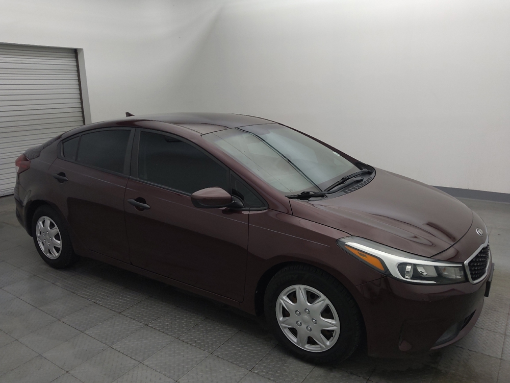 2017 Kia Forte LX - Photo 9