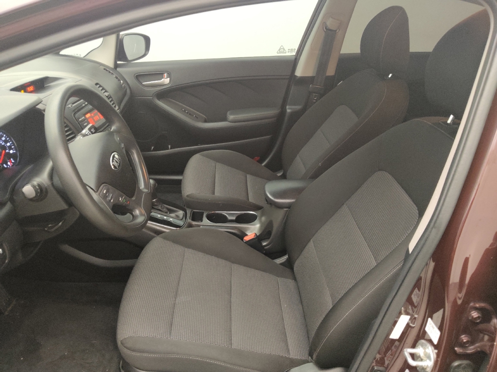 2017 Kia Forte LX - Photo 13