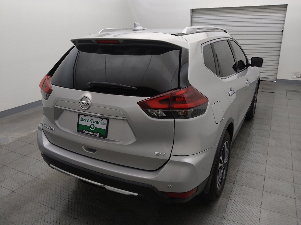 2019 Nissan Rogue SV - Photo 6
