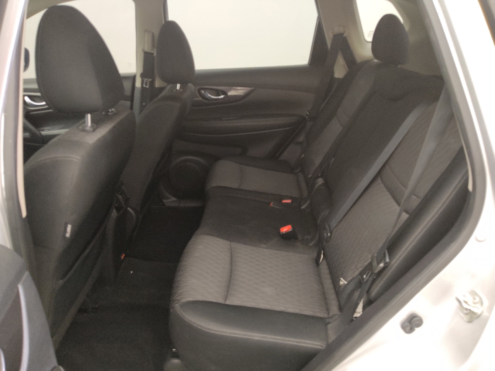 2019 Nissan Rogue SV - Photo 14