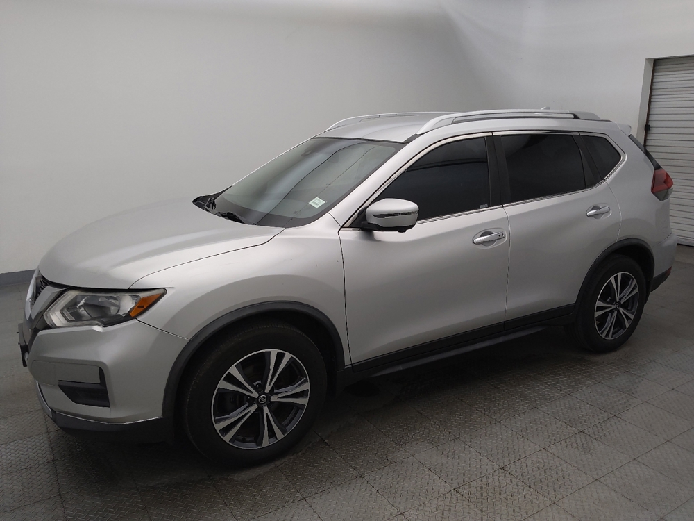 2019 Nissan Rogue SV - Photo 2