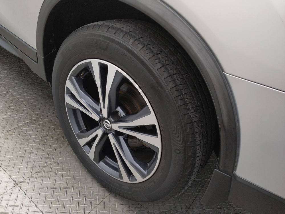 2019 Nissan Rogue SV - Photo 24