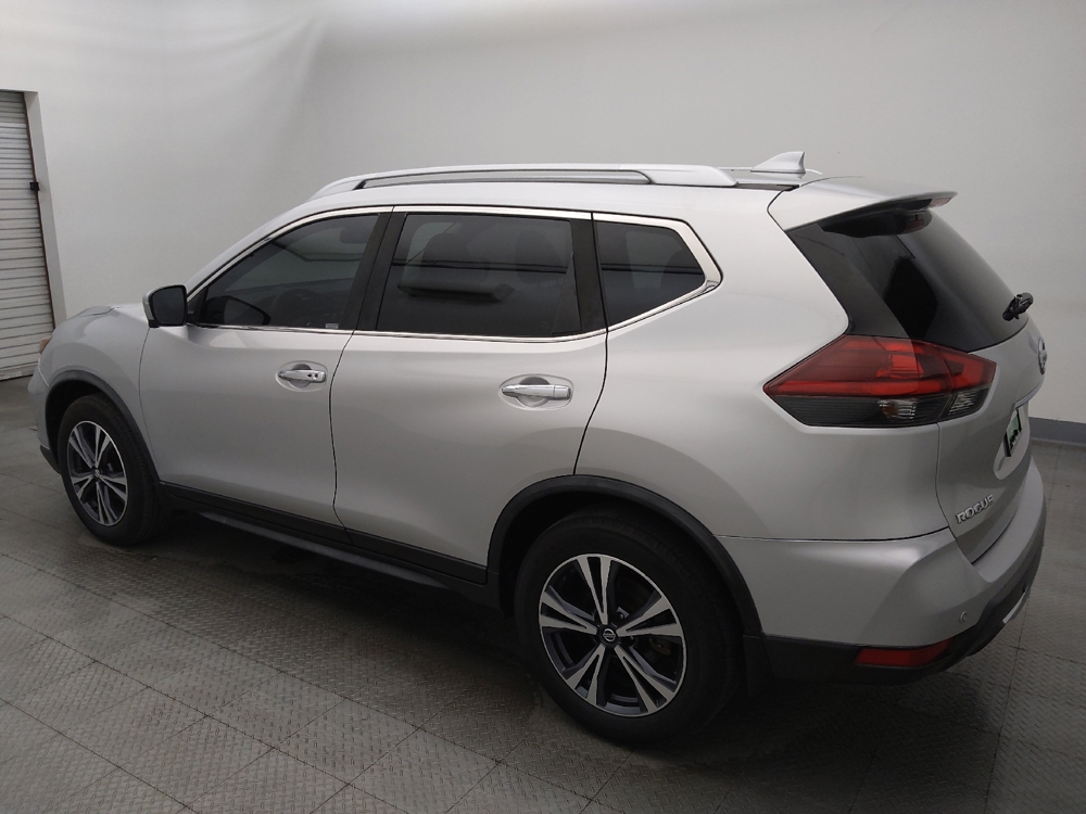 2019 Nissan Rogue SV - Photo 3