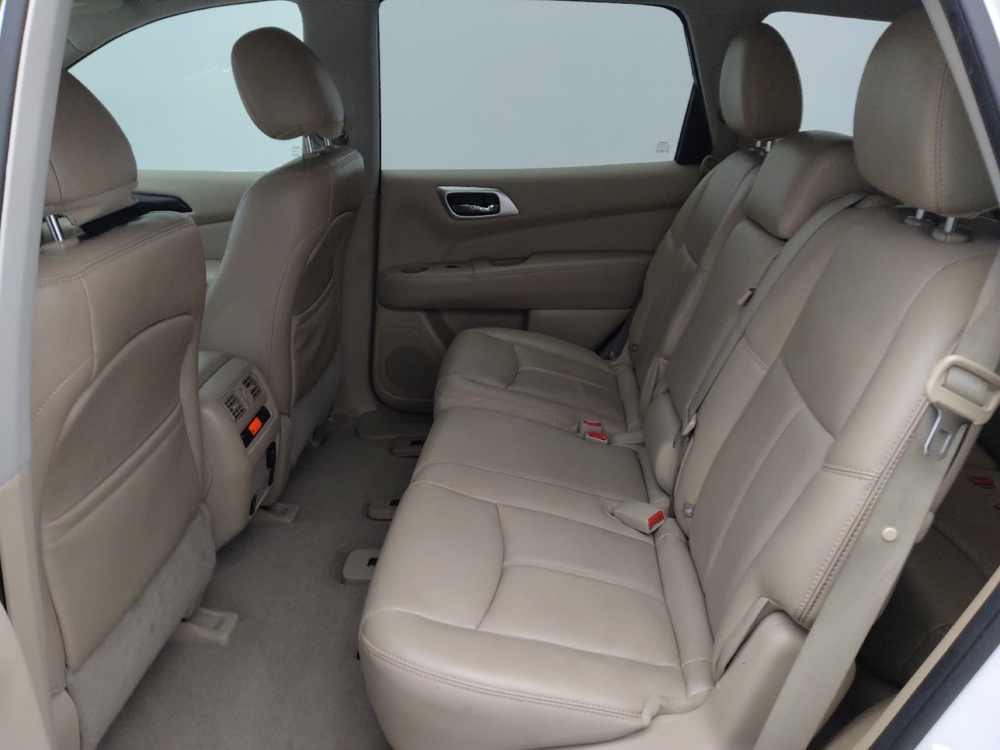 2015 Nissan Pathfinder SL - Photo 14