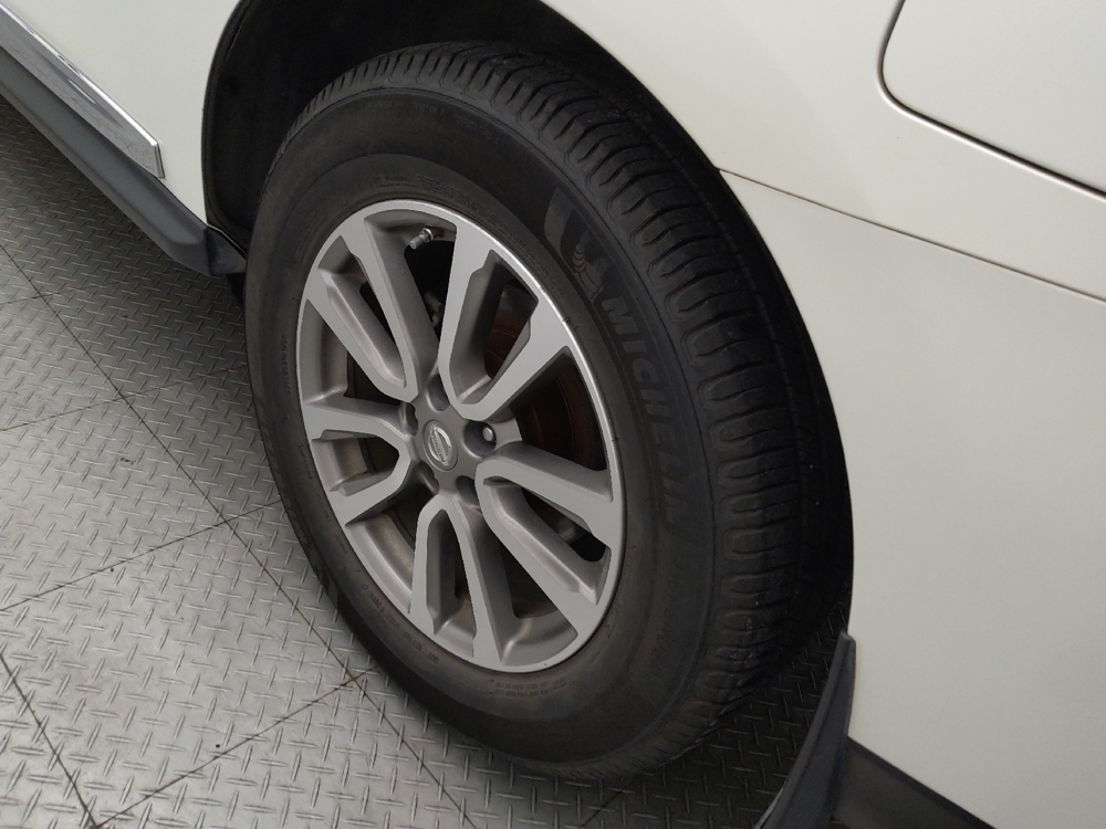 2015 Nissan Pathfinder SL - Photo 24