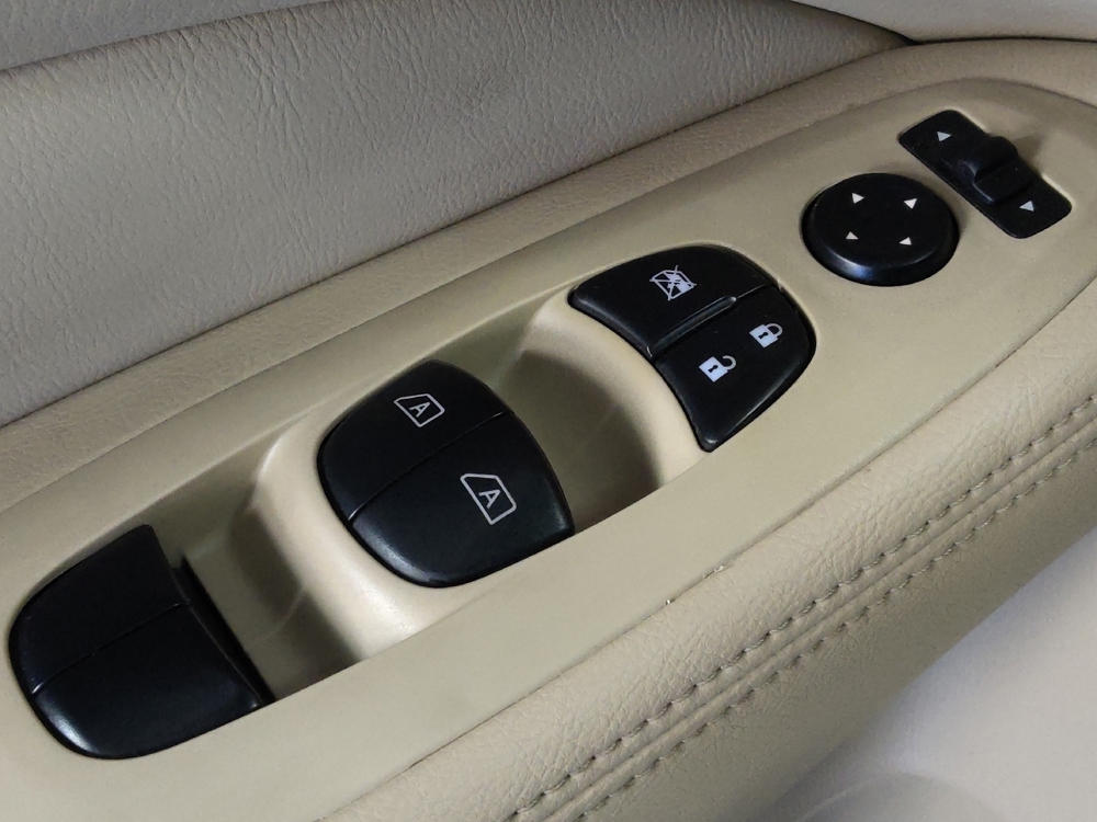2015 Nissan Pathfinder SL - Photo 21
