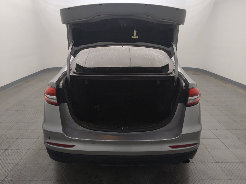 2020 Ford Fusion SE - Photo 22