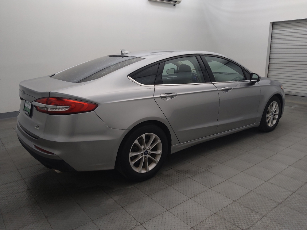 2020 Ford Fusion SE - Photo 8
