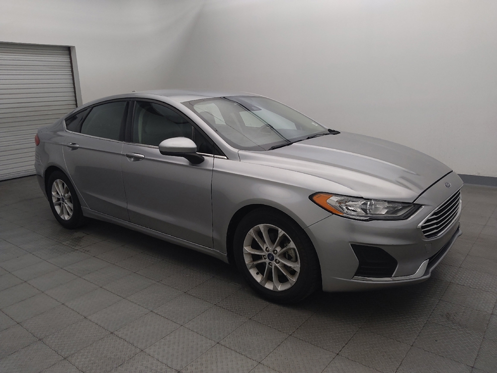 2020 Ford Fusion SE - Photo 9