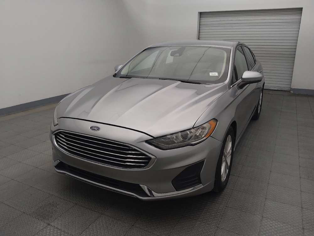 2020 Ford Fusion SE - Photo 12