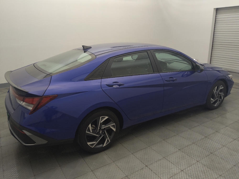 2025 Hyundai Elantra SEL - Photo 8