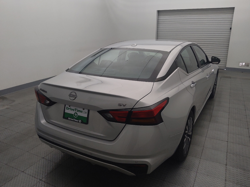 2024 Nissan Altima SV - Photo 6