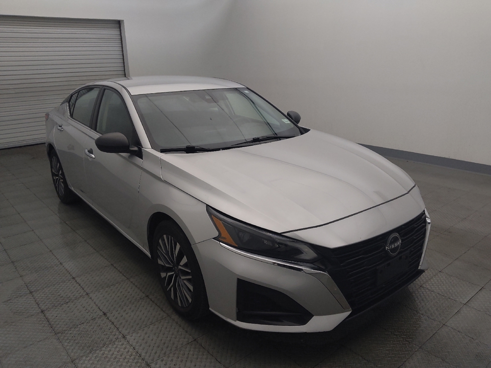 2024 Nissan Altima SV - Photo 10