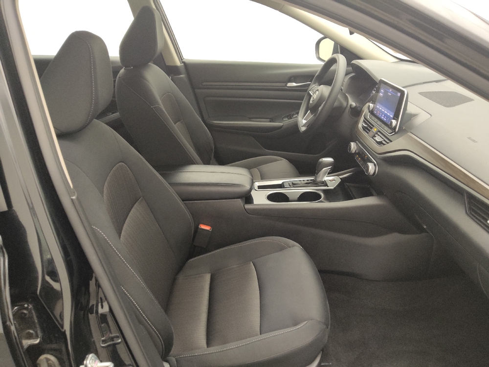 2024 Nissan Altima SV - Photo 16