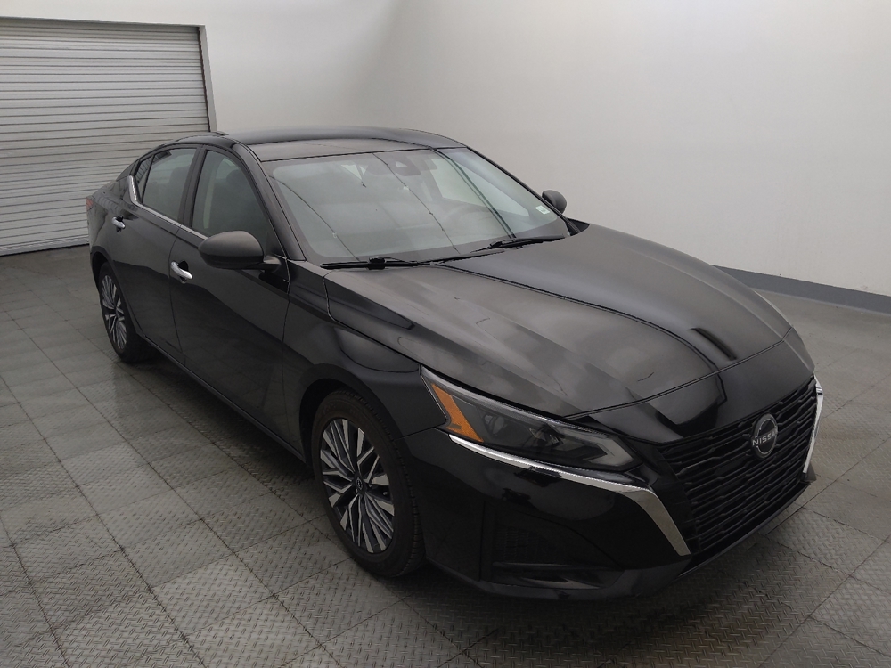 2024 Nissan Altima SV - Photo 10